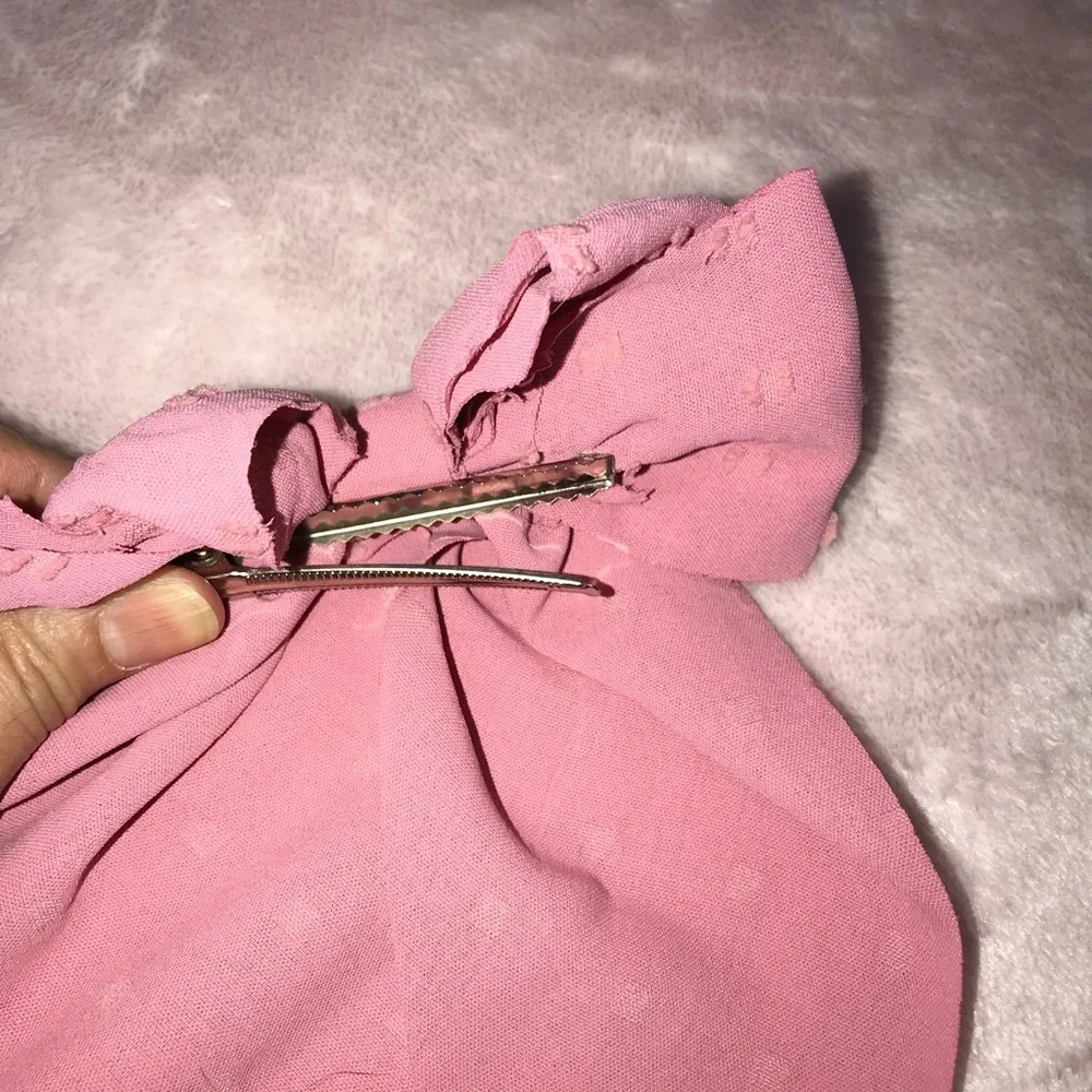 ✨✨5/$10✨✨ Dusty Rose Bow Hair Clip Accessory New without Tags